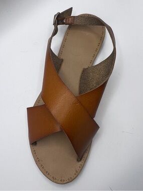 GAP Women's Tan Leather Cross-Strap Buckle Sandal